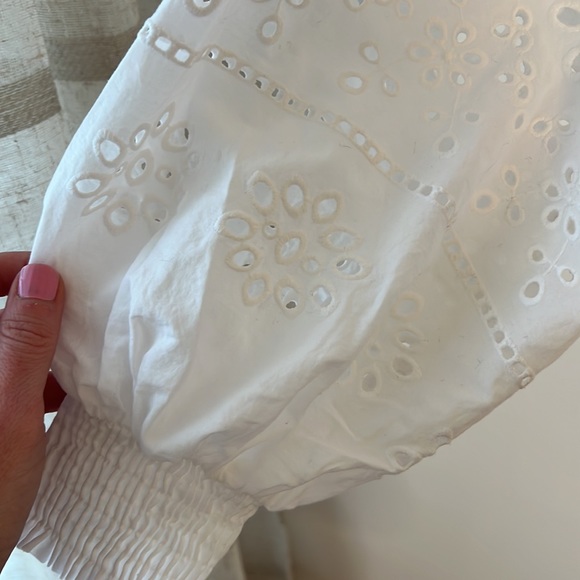 CAbi Blouse - #6084 - White Lace Cut Out Eyelet.  Size Medium. - Picture 5 of 13